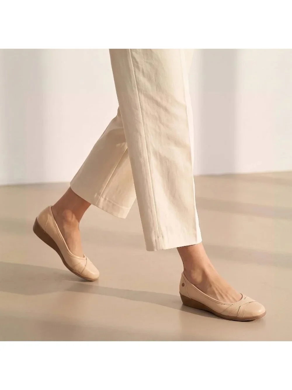 Dream Pairs crafted from